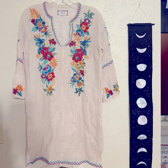 Johnny Was Tops - Johnny was embroidered tunic (S) ❤️🦋✨